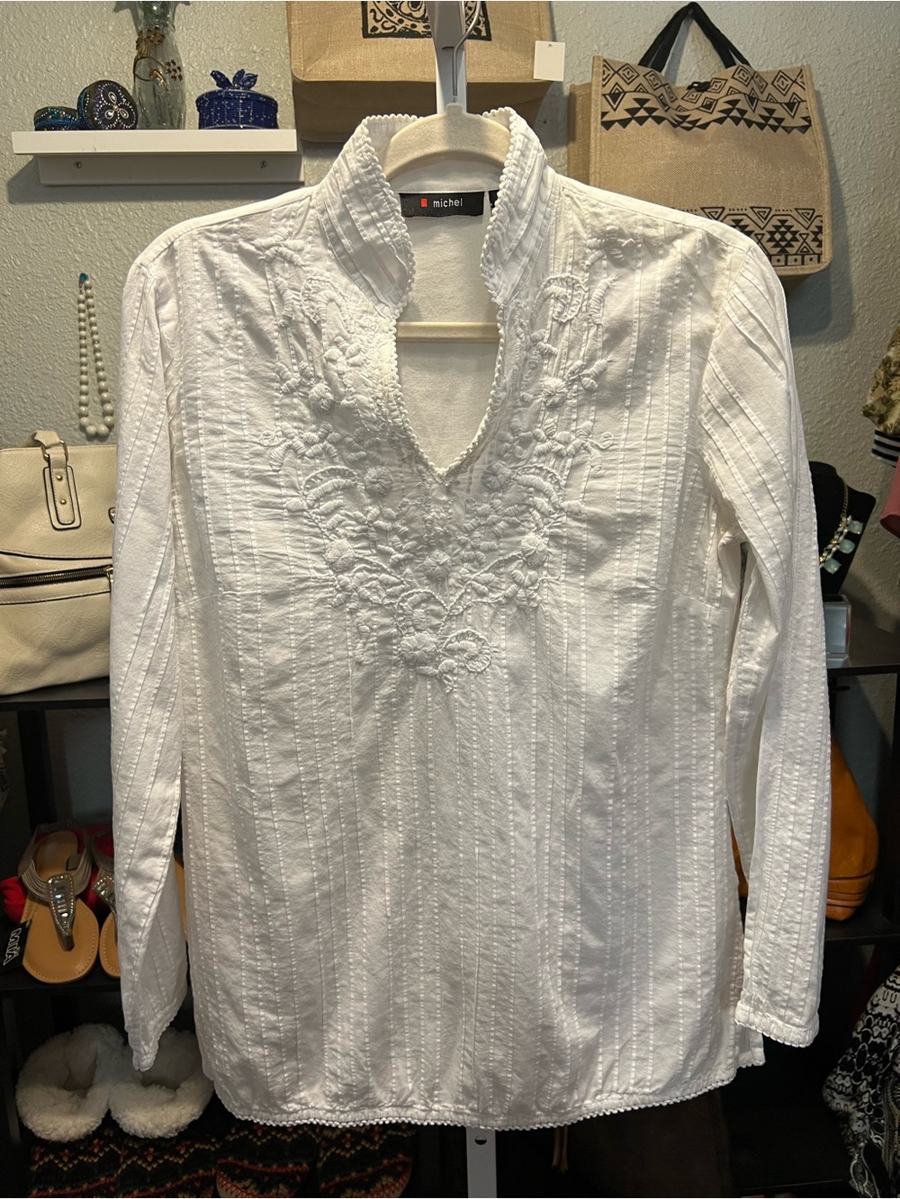 Michel Studio White Embroidered V-Neck Long Sleeve Blouse